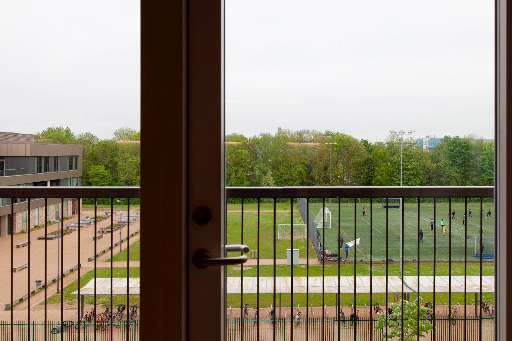Pass The Keys Stunning And Spacious Modern Flat - Own Car Park Cambridge  Exterior photo